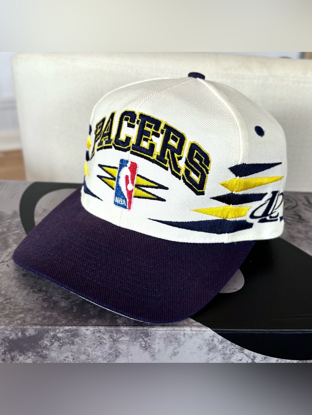 Vintage Indiana Pacers Logo Athletic Diamond Collection Snapback Cap Cream Blue